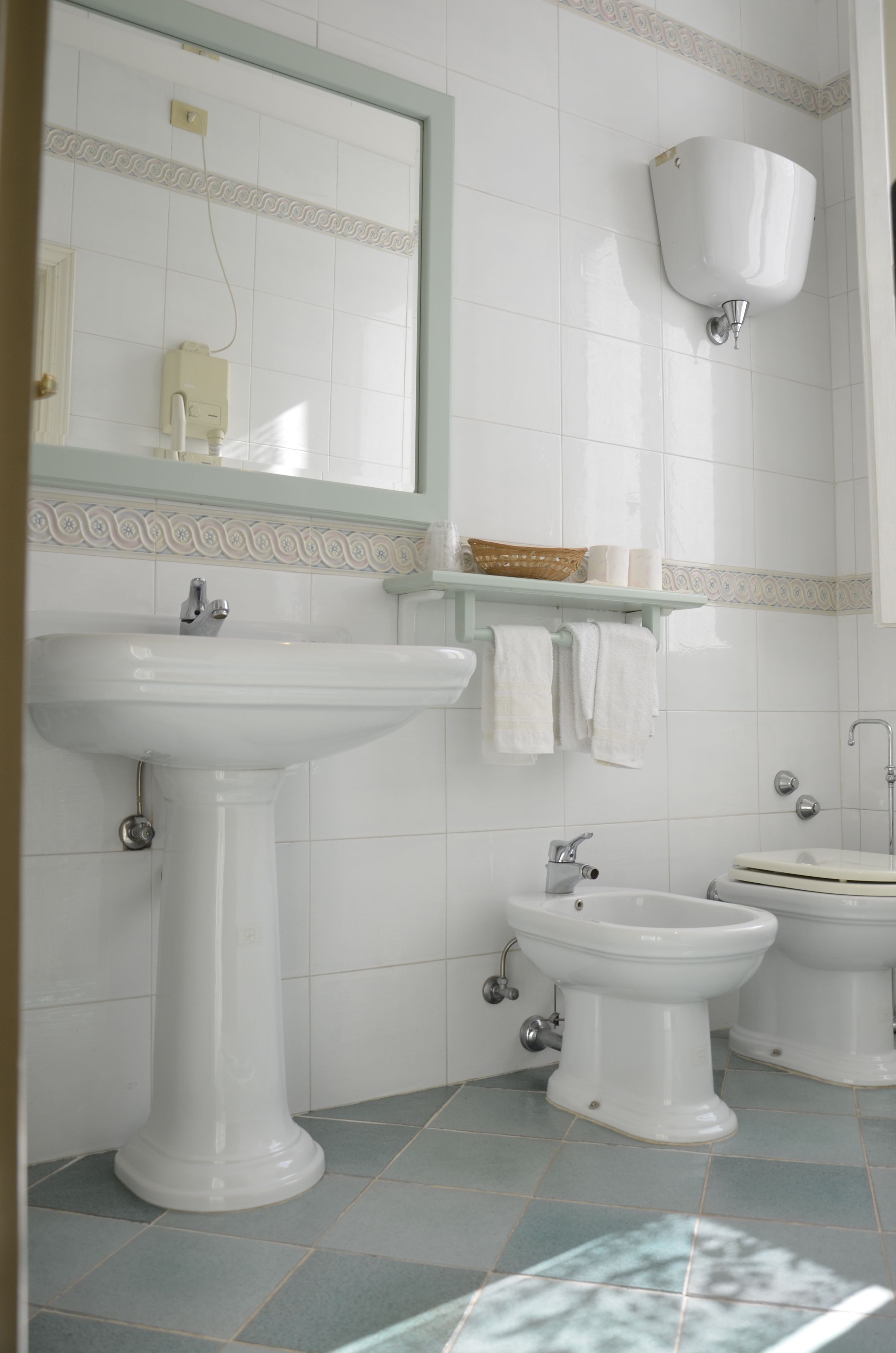 superior double room | bathroom | free toiletries, hair dryer, towels