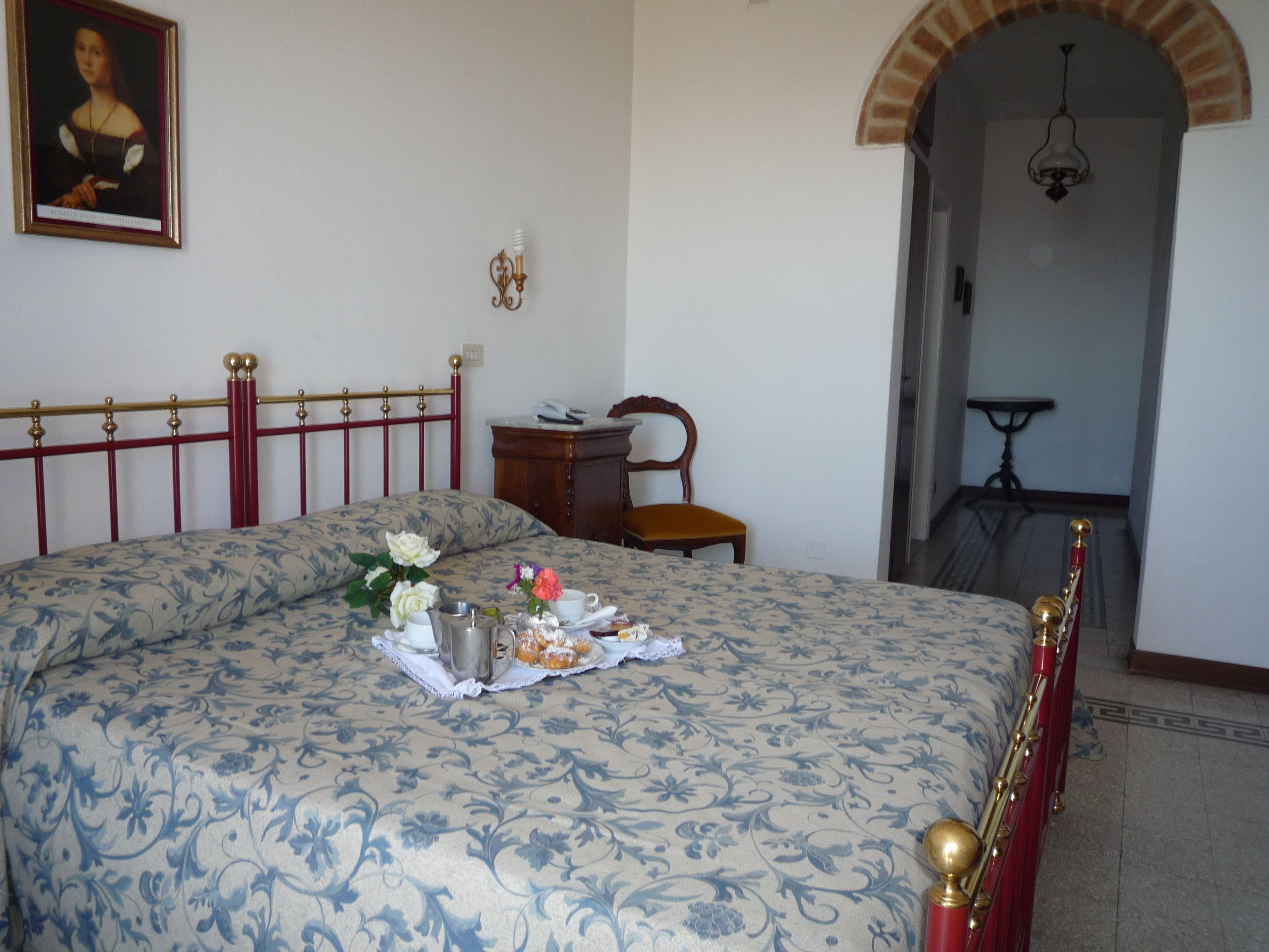 superior double room | in-room safe, desk, free wifi