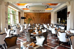 Dining - Days Hotel by Wyndham Logan City Huizhou (Huizhou)