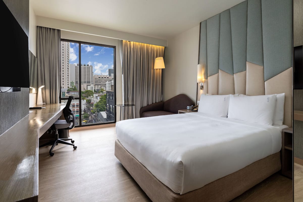 Standaard kamer, 1 queensize bed (NANA Street View with Free Breakfast) | Uitzicht op de stad