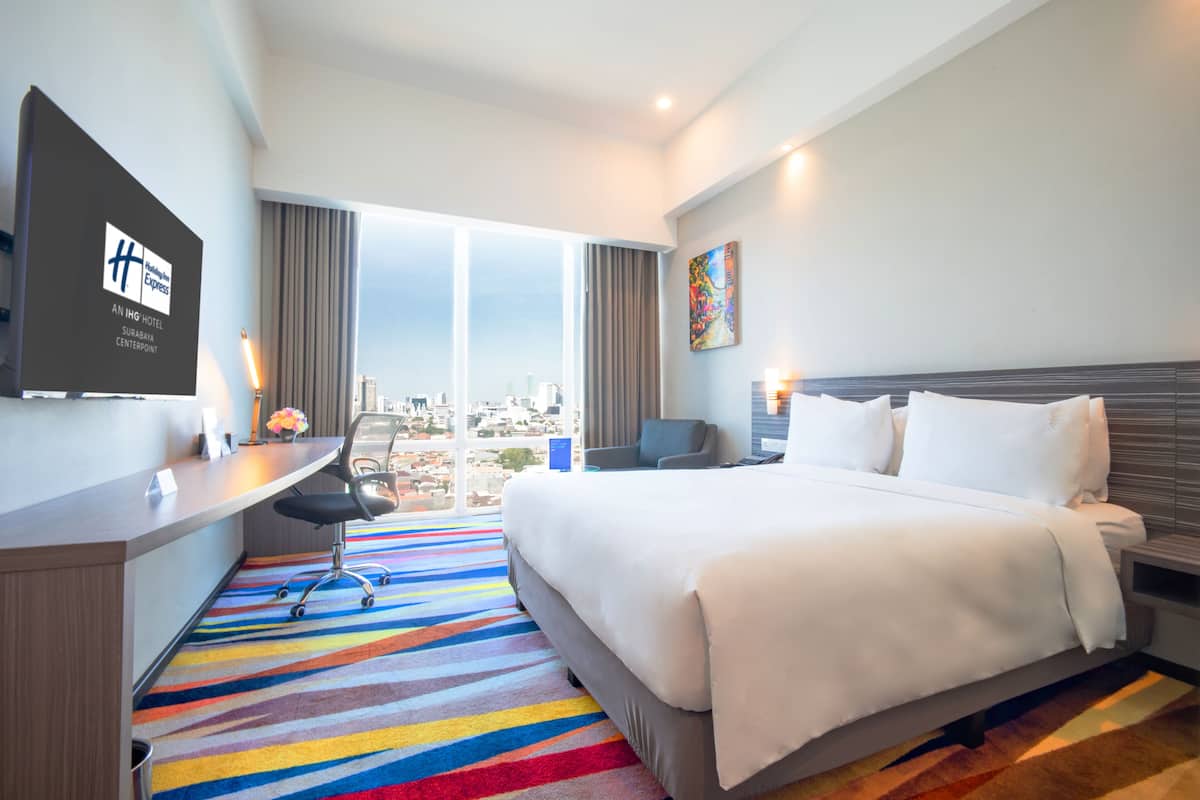 1 bedroom, premium bedding, in-room safe, desk