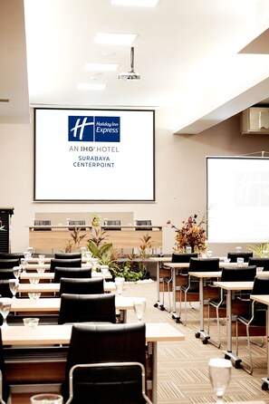 Ballroom - Holiday Inn Express Surabaya CenterPoint by IHG (Surabaya)