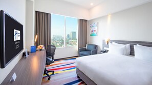 Premium bedding, in-room safe, desk, laptop workspace - Holiday Inn Express Surabaya CenterPoint by IHG (Surabaya)