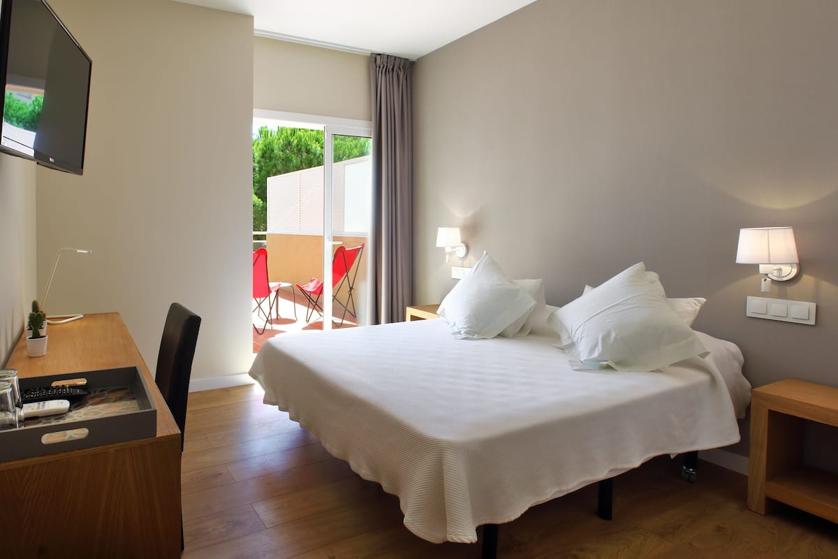 Superior Double Room, Terrace | In-room safe, desk, cribs (free), rollaway beds (surcharge)