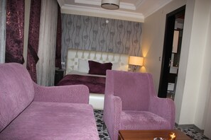 Family Room | Minibar, in-room safe, free WiFi, bed sheets - Ankara Risiss Hotel (Ankara)
