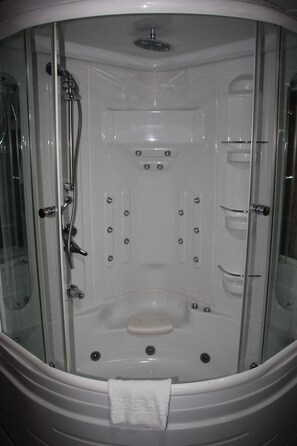 Suite | Bathroom shower - Ankara Risiss Hotel (Ankara)