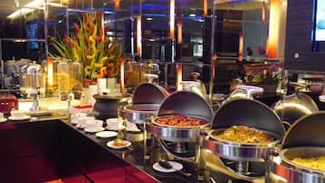 Breakfast (MYR 15 per person)