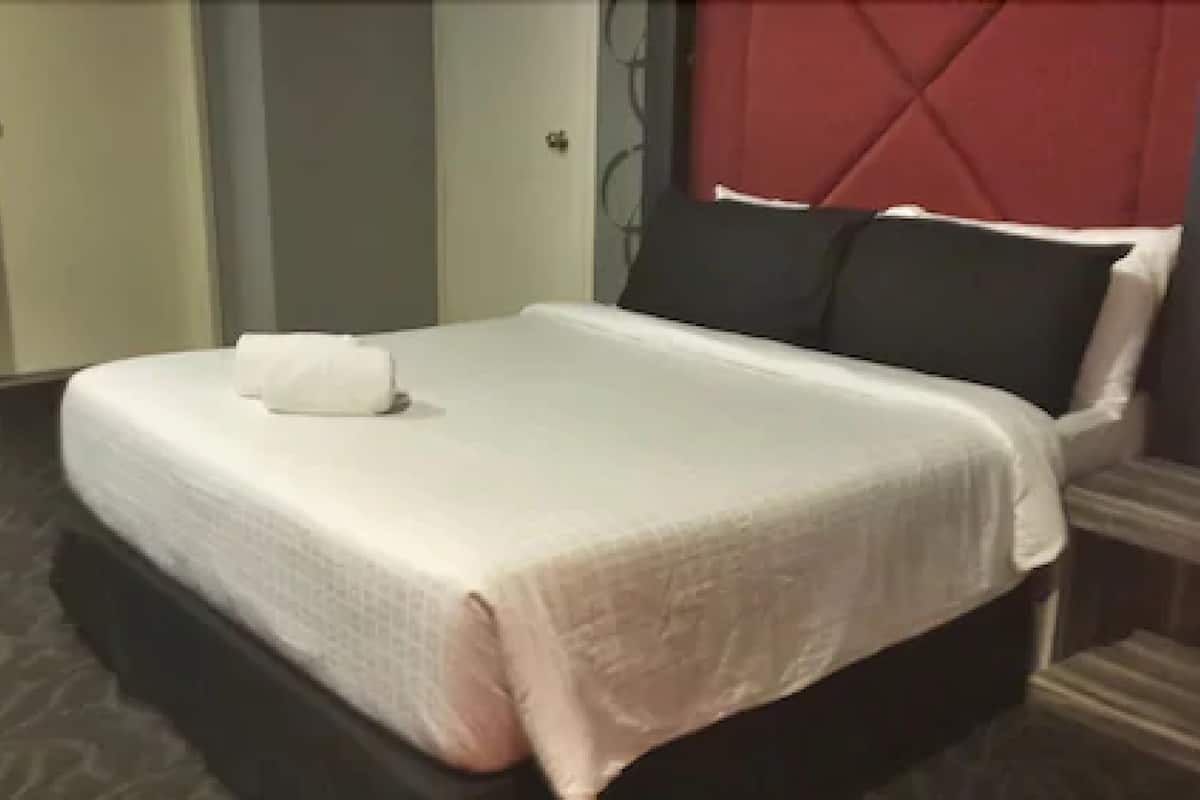 In-room safe, laptop workspace, free WiFi