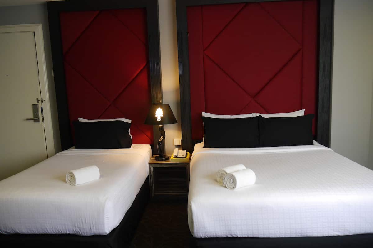 Deluxe Triple Room | In-room safe, laptop workspace, free WiFi