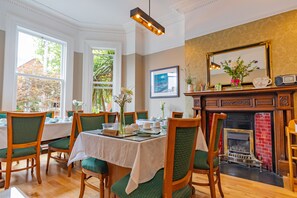Dining room - Egans Guest House (Dublin)
