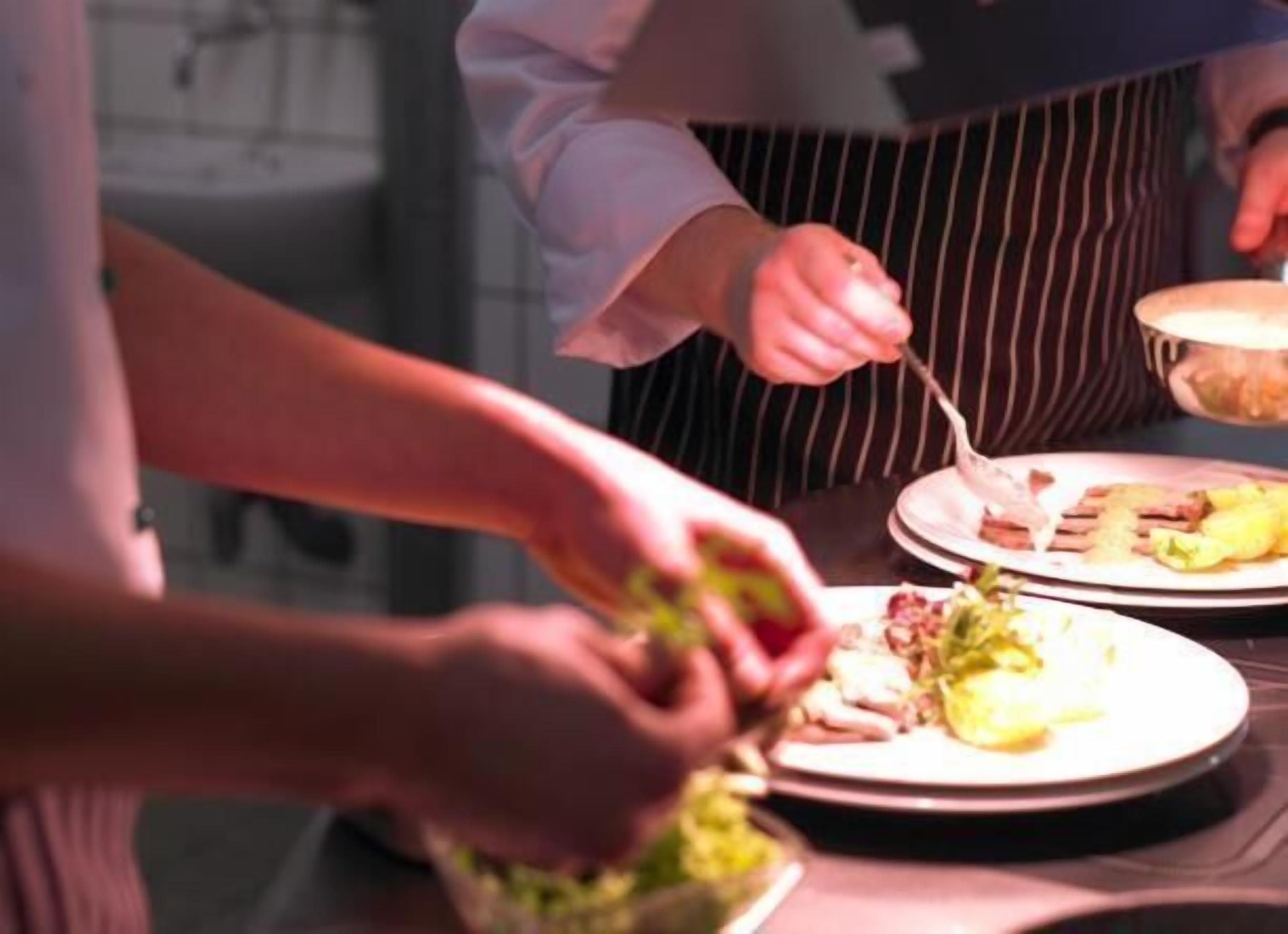 lunch, dinner served; regional cuisine, al fresco dining