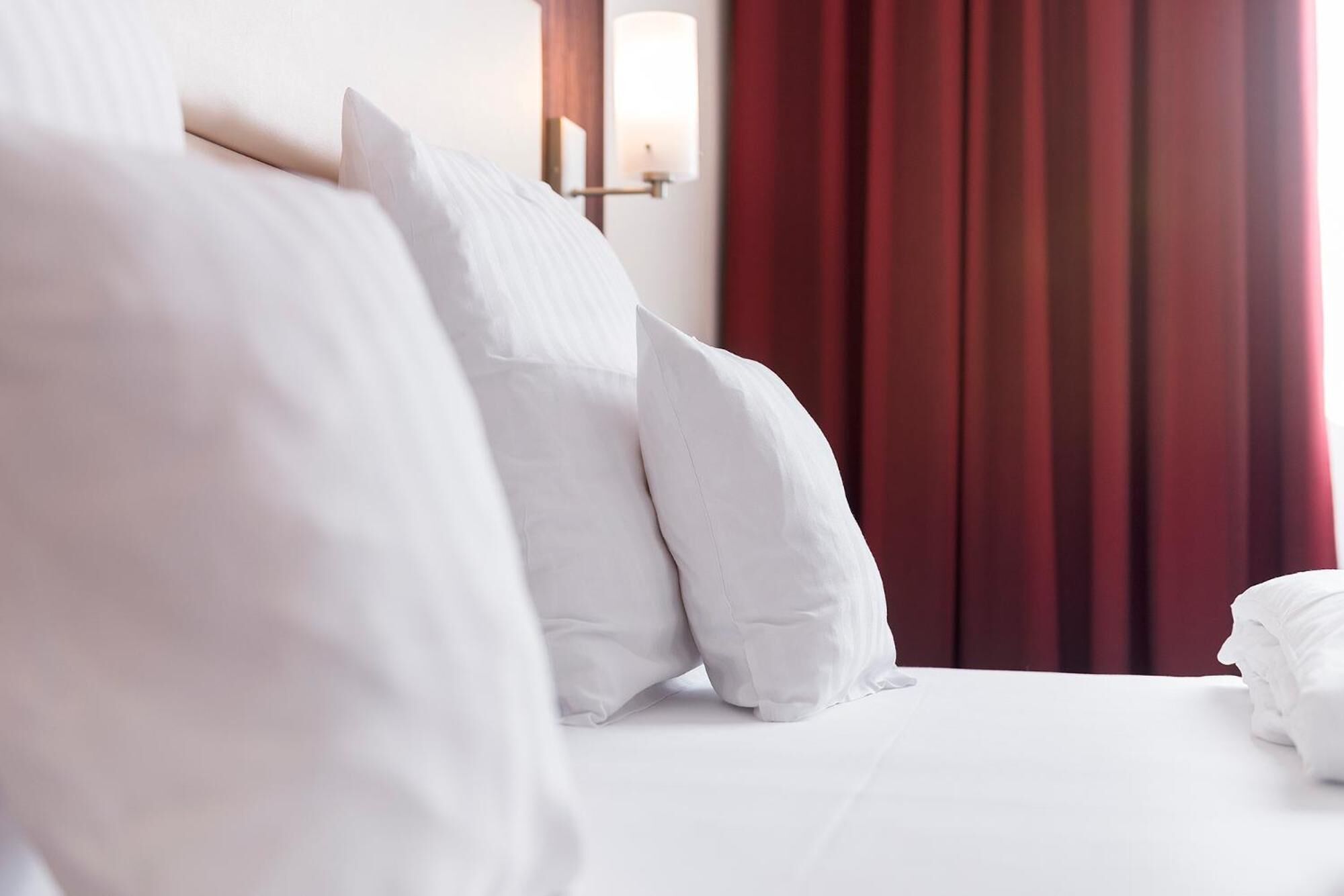 Hypo-allergenic bedding, down comforters, minibar, desk