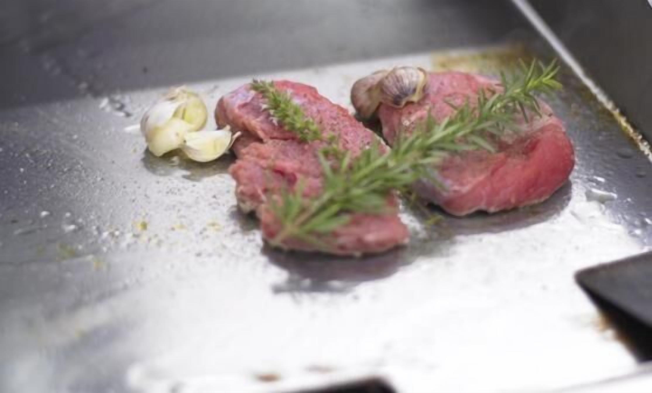 lunch, dinner served; regional cuisine, al fresco dining