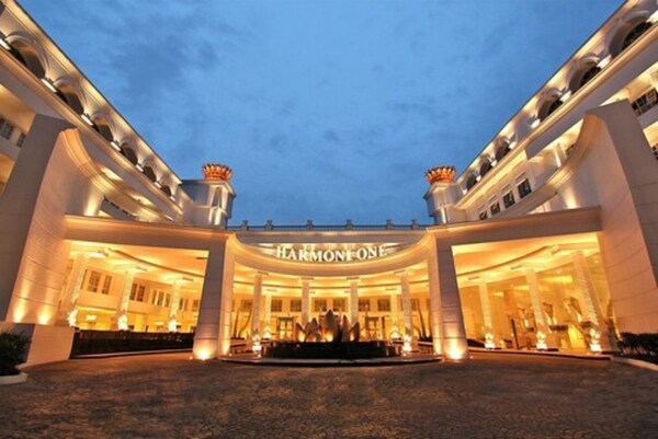 Harmoni One Convention Hotel & Service Apartments - Batam