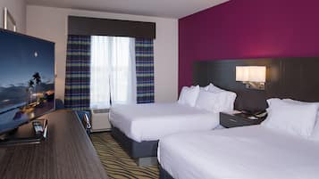 Ropa de cama de alta calidad, colchones con pillow-top y escritorio