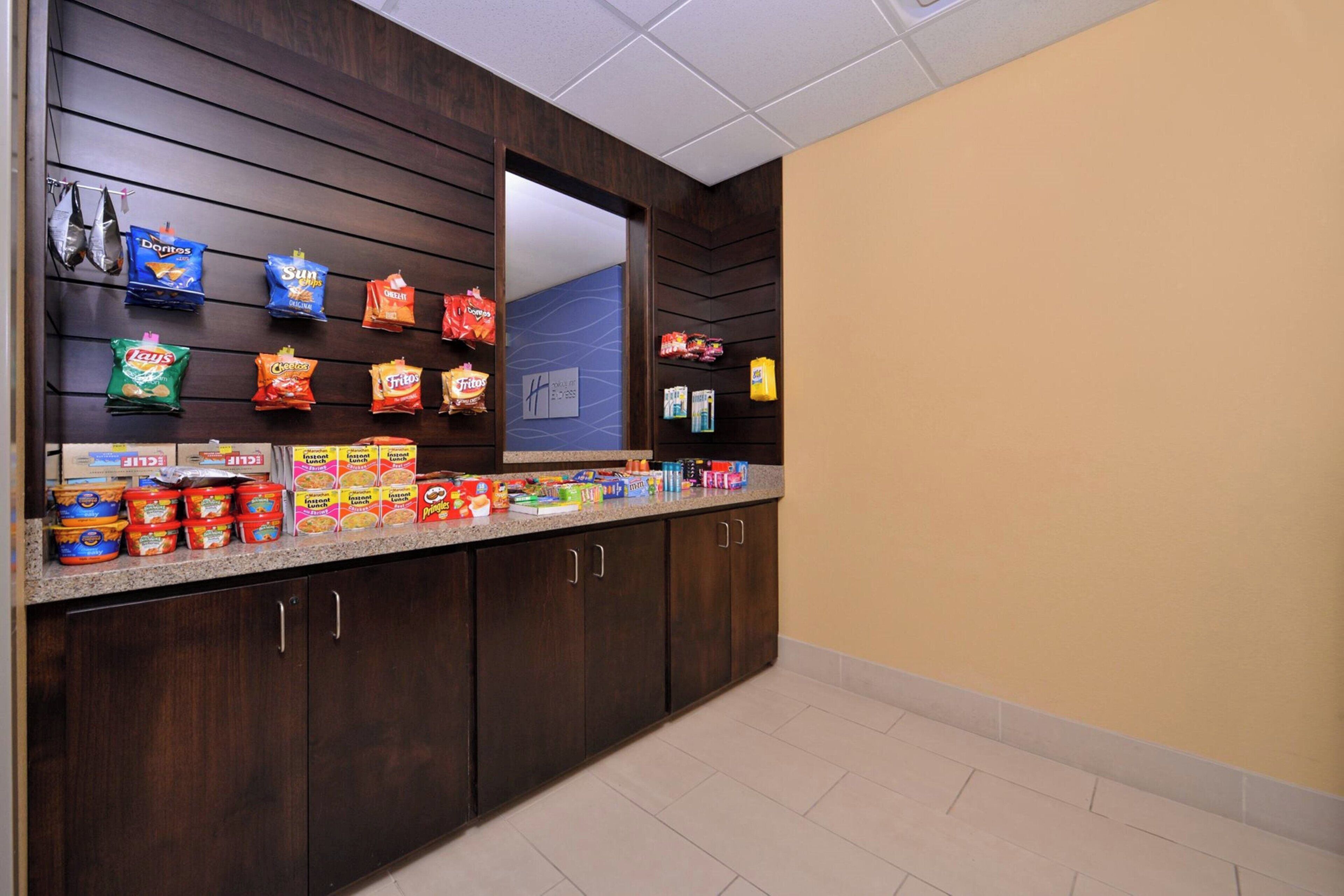 Photo - Holiday Inn Express S Page