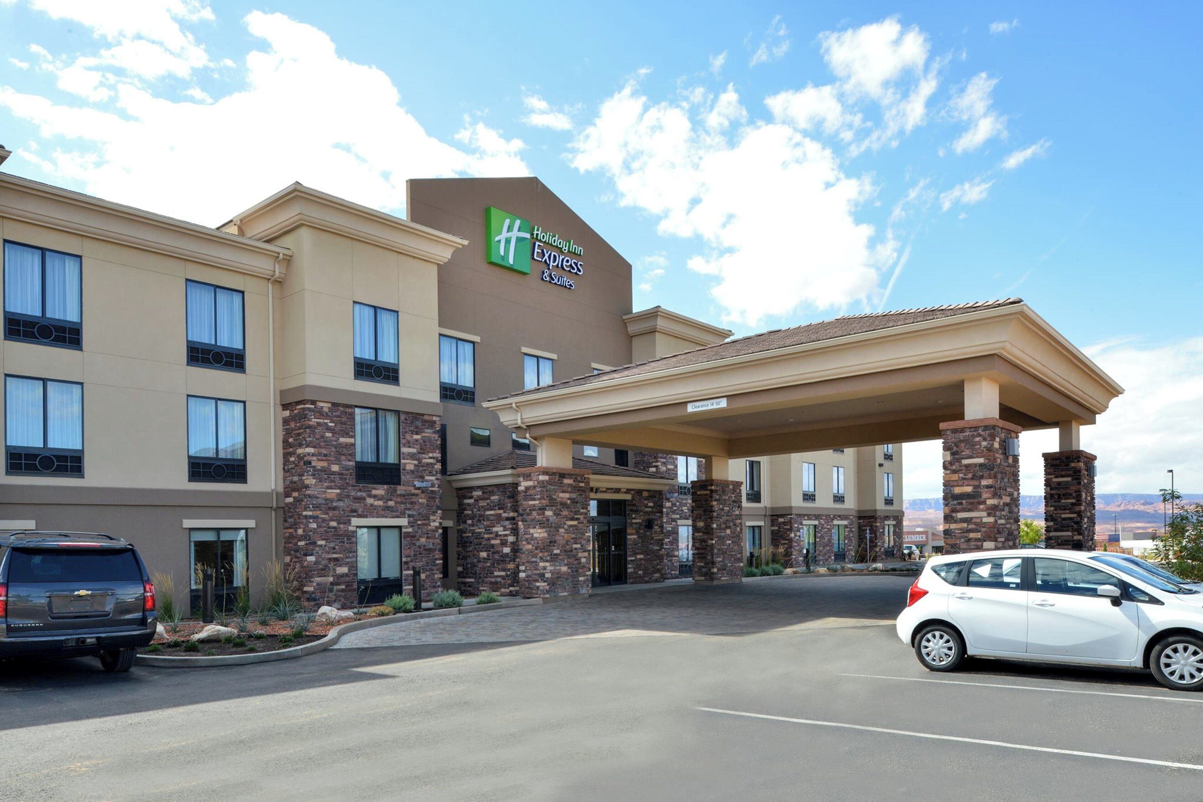 Photo - Holiday Inn Express S Page