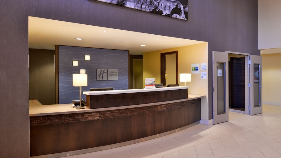 Holiday Inn Express & Suites Page - Lake Powell Area by IHG