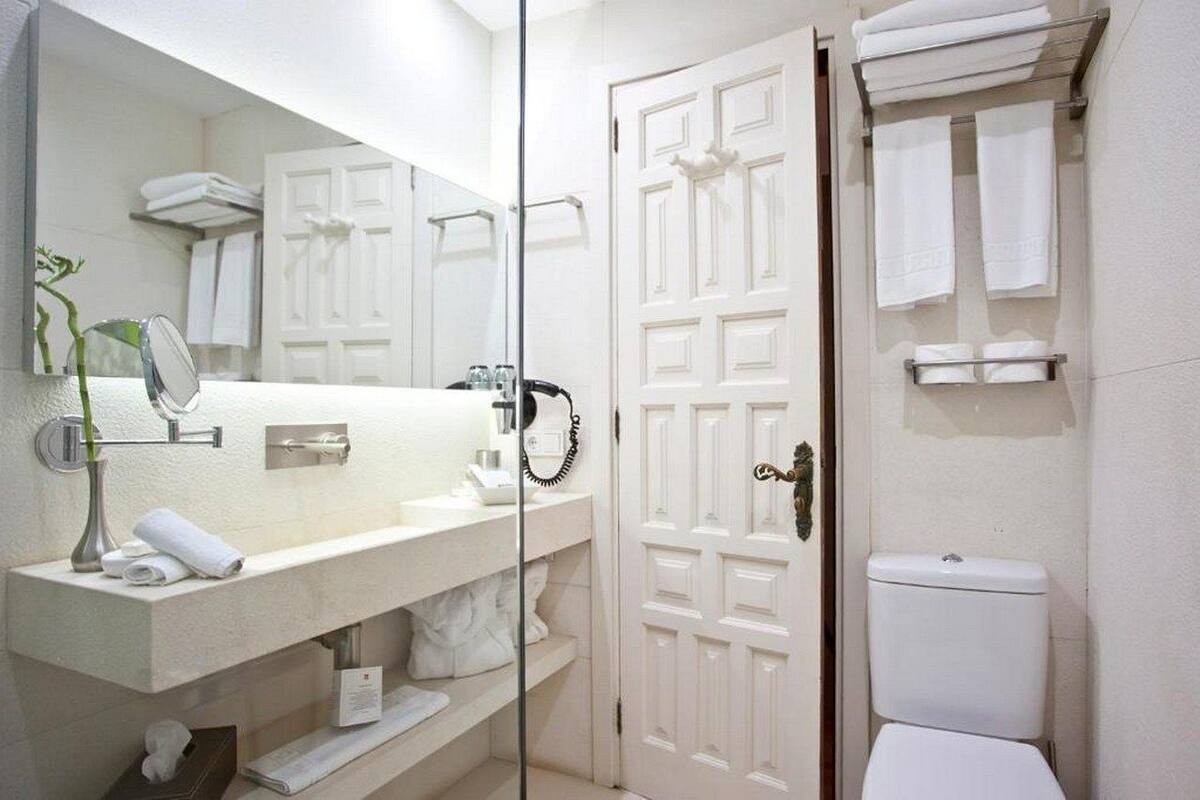 free toiletries, hair dryer, bathrobes, towels