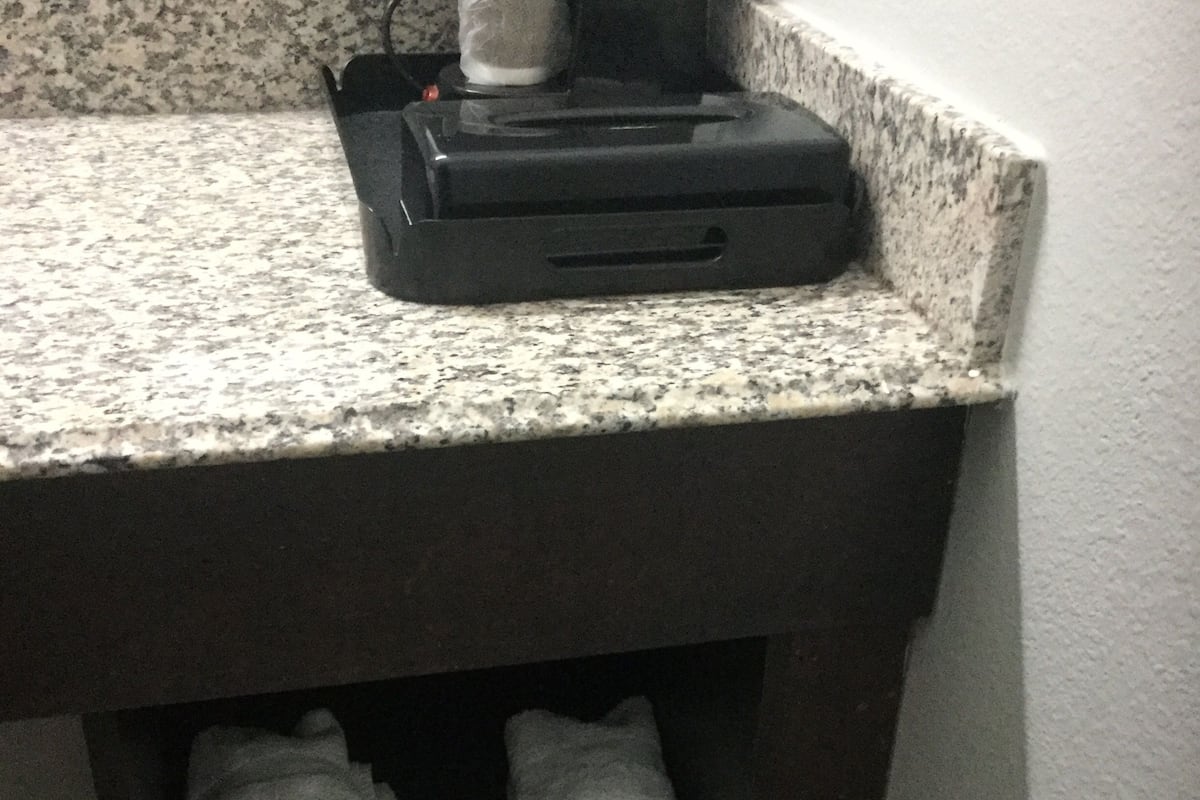 room, 2 double beds, non smoking | desk, iron/ironing board, free wifi, bed sheets