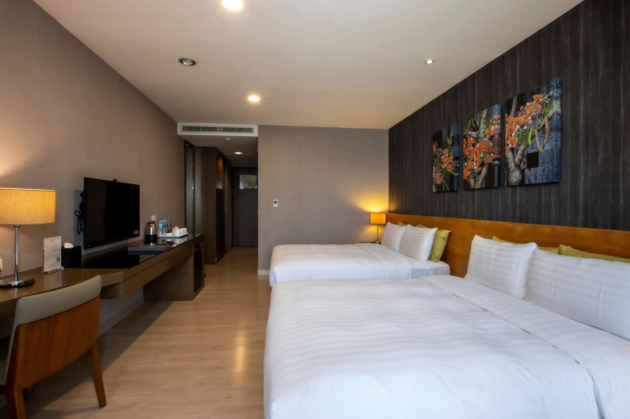 family room | in-room safe, desk, blackout curtains, free wifi