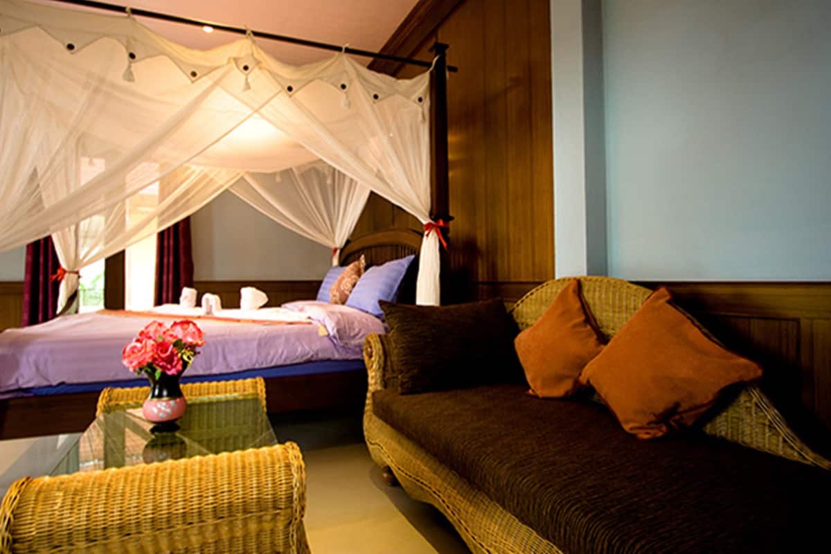 Deluxe Garden View | 1 kamar tidur, minibar, brankas, dan meja kerja
