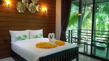 Superior Bungalow, Garden View | 1 bedroom, minibar, in-room safe, desk