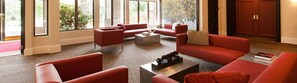 Lobby lounge - Ramada by Wyndham Rock Hill at Sullivan Center (Rock Hill)