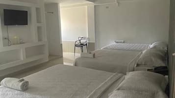 Family Room | Free WiFi, bed sheets