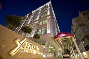 Front of property – evening/night - Prime Hotel (Antalya)