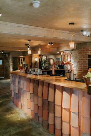 Serves lunch and dinner - Jersey Farm Hotel (Barnard Castle)