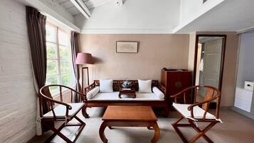 Suite | Ropa de cama de alta calidad, caja fuerte, escritorio