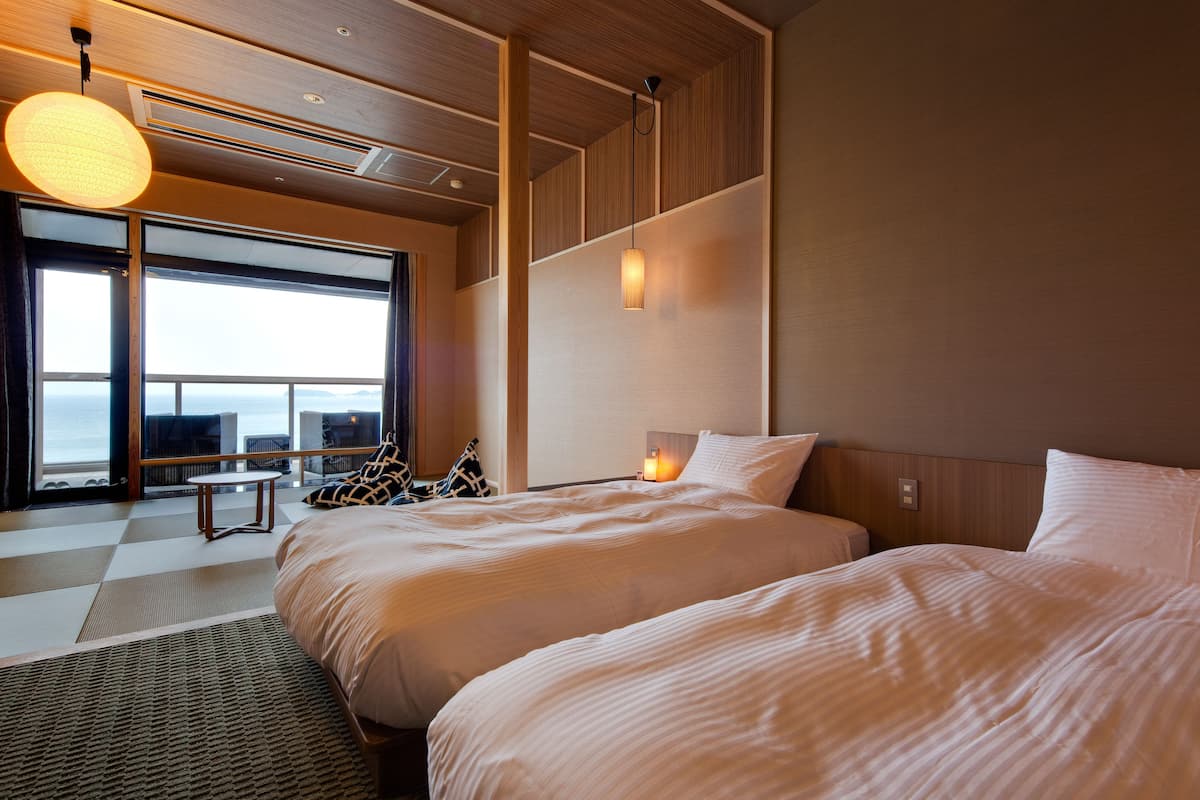 Minibar, in-room safe, free WiFi