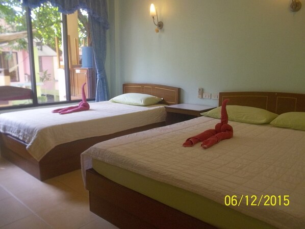 Big Superior Triple Room | Minibar, in-room safe, desk, free WiFi