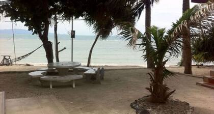 Black & White Bungalows