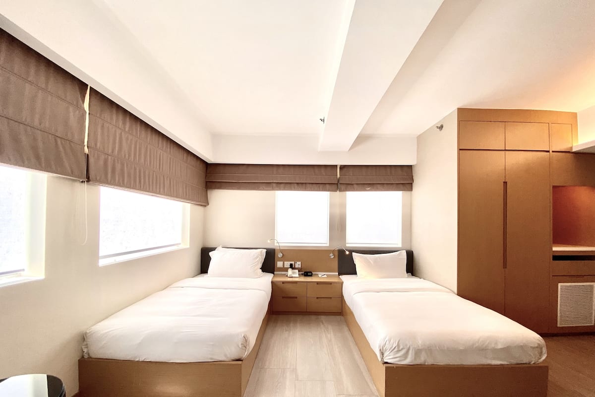 Premier Twin Room - City View | Minibar, in-room safe, desk, WiFi (free)
