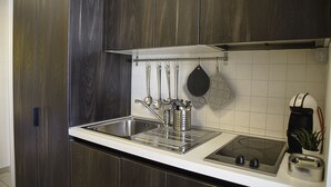 Deluxe Apartment, Kitchenette, City View | Private kitchen - St Peter‘s View (Rome)