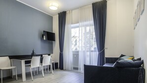 Comfort Quadruple Room, Balcony | Living area - St Peter‘s View (Rome)