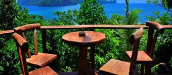 Makulay Lodge and Villas