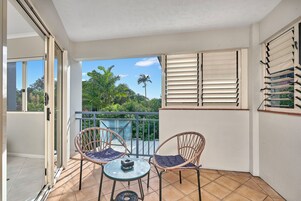 Family Apartment, 3 Bedrooms, 2 Bathrooms | Terrace/patio