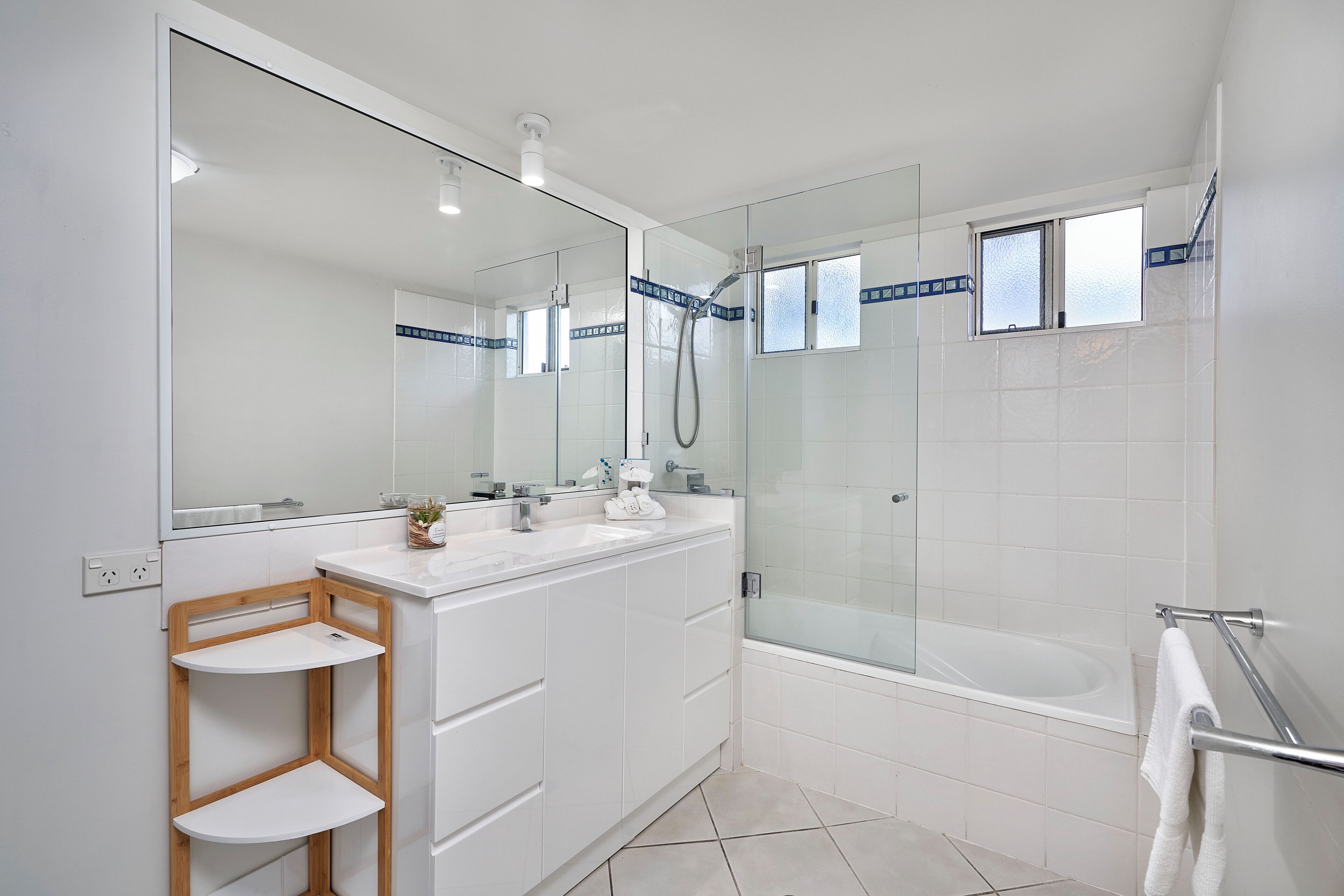 Foto - North Cove Waterfront Suites