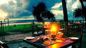 Outdoor dining - Aida Ayurveda Hotel (Bentota)