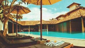 Outdoor pool - Aida Ayurveda Hotel (Bentota)