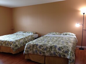 Habitación doble estándar | Wifi gratis y ropa de cama 