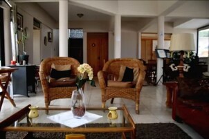 Sala de estar en el lobby