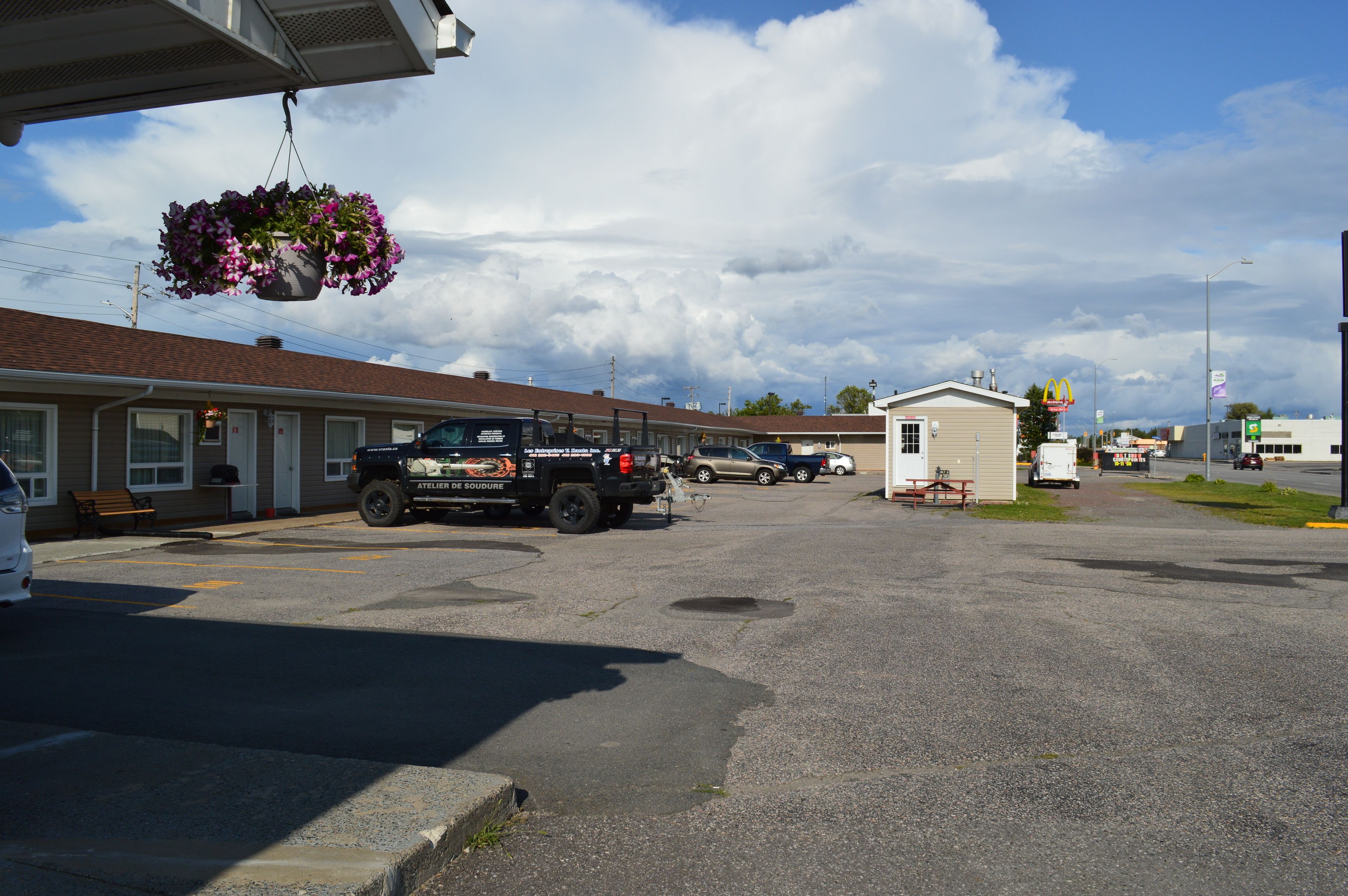 تفاصيل الفندق من الخارج