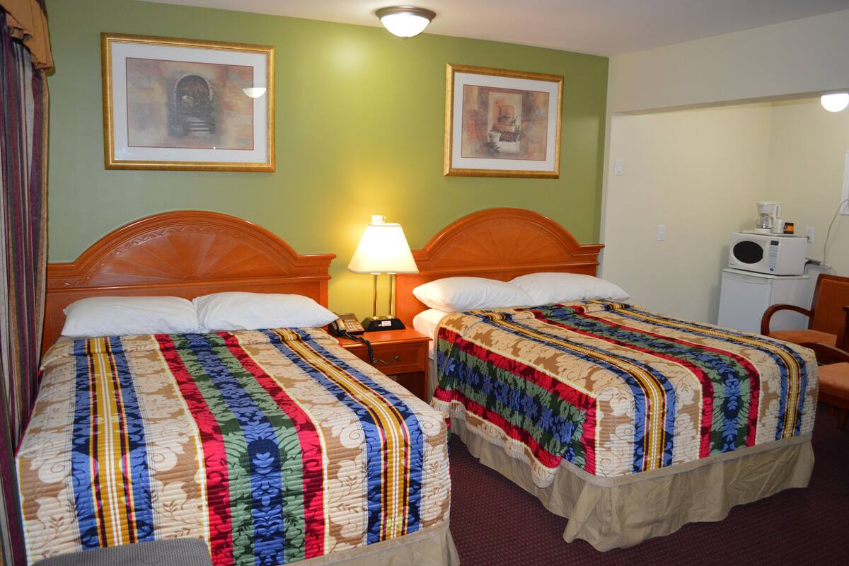 Double Room with 2 Double Beds | 1 bedroom, Select Comfort beds, desk, blackout drapes