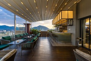 Rooftop bar, pool views, open daily - Hotel Shambala (Kathmandu)