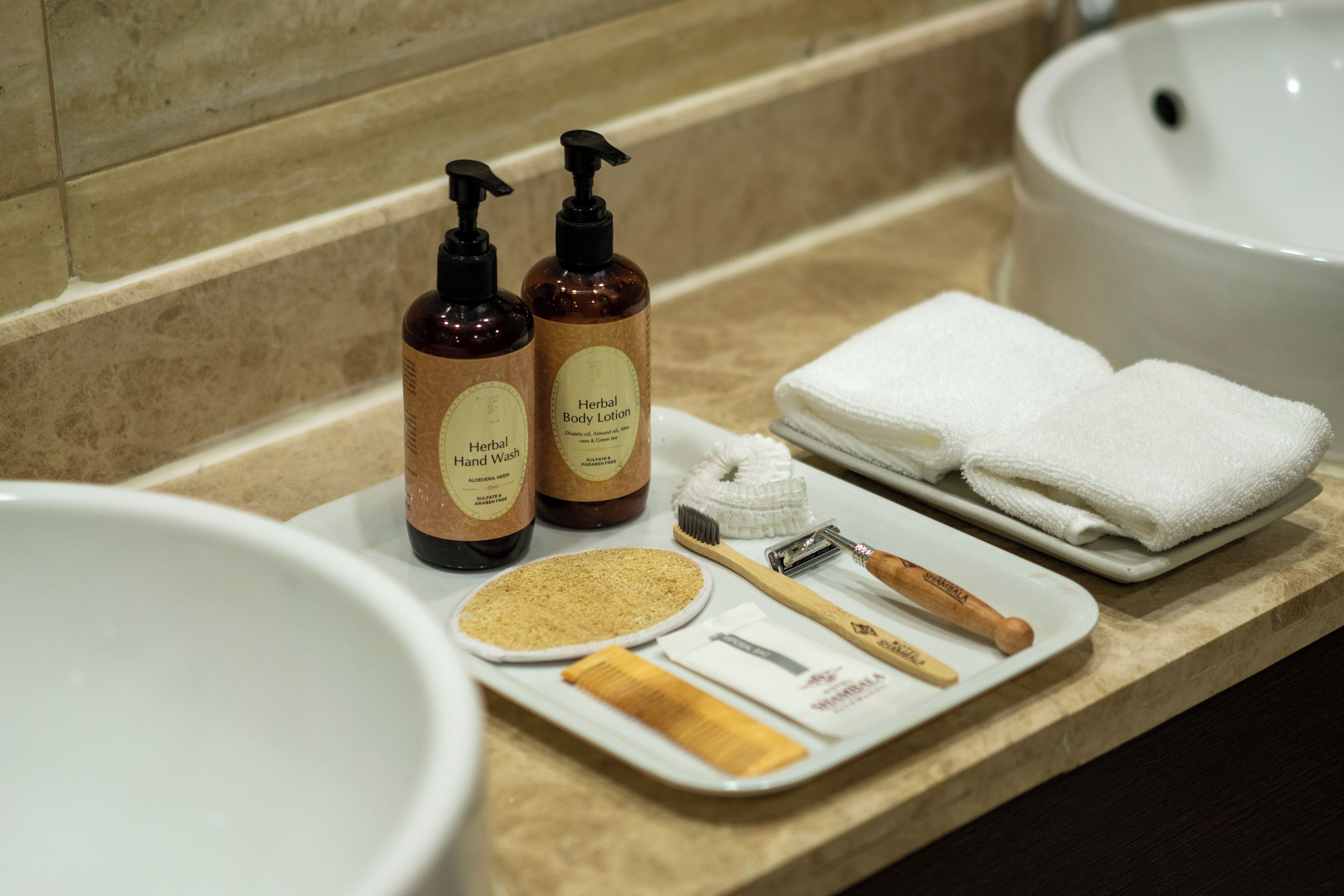 traditional suite | bathroom | free toiletries, hair dryer, towels