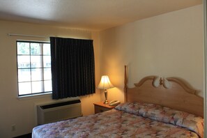 Fer et planche à repasser, accès au Wi-Fi (inclus), literie fournie